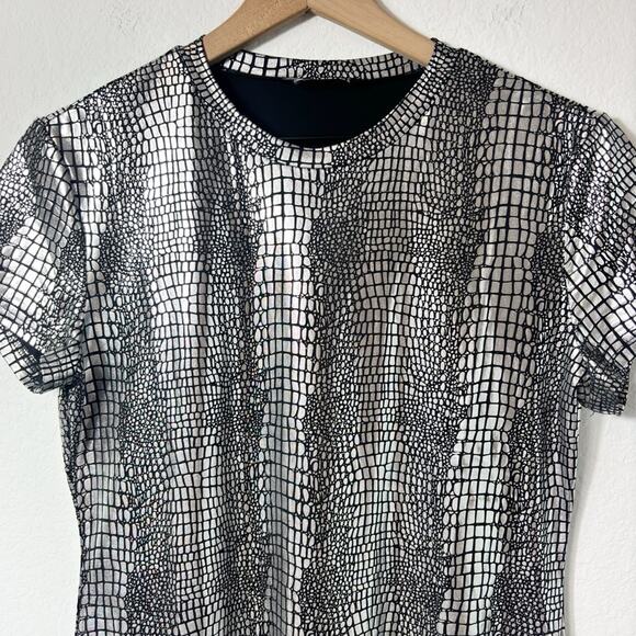 SHEIN METALLIC BLACK CROCODILE EMBOSSED SHORT SLEEVE BODYSUIT WOMEN XL NO TAGS - Picture 5 of 7